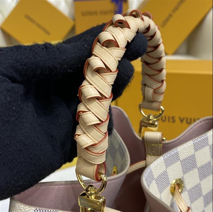 2025224N4034411121273