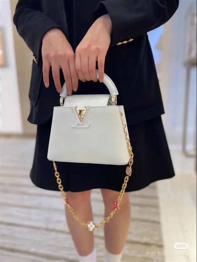 2025224M2237594840992