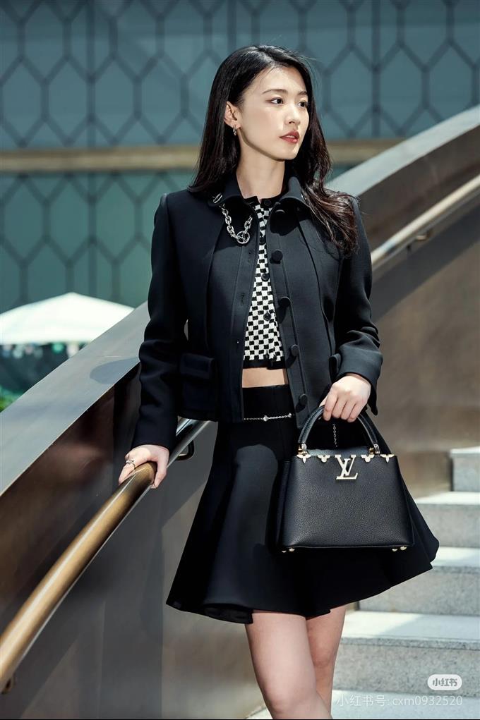 2025224M232639489624