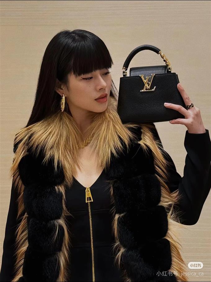 2025224M2394394829960