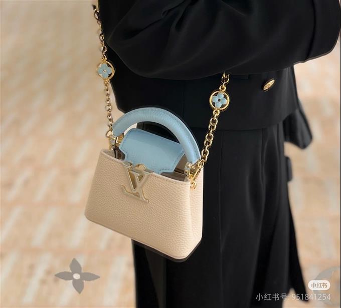 2025224M2395294824839