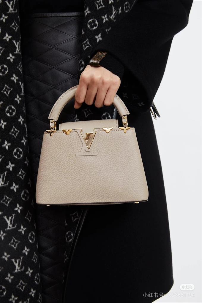 2025224M2456794824652