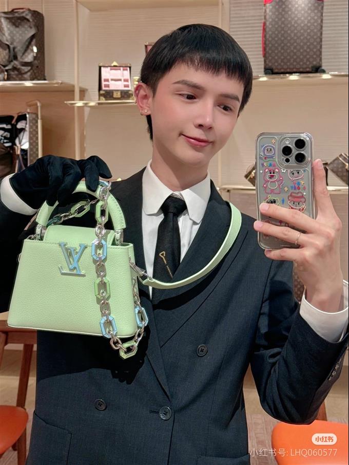 2025224M2468394819494