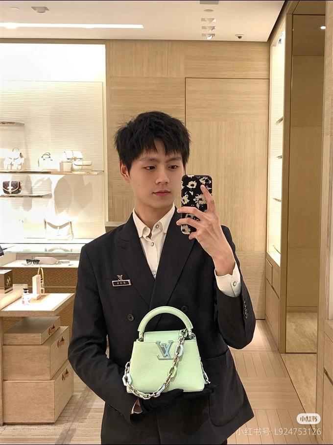 2025224M2468394835586