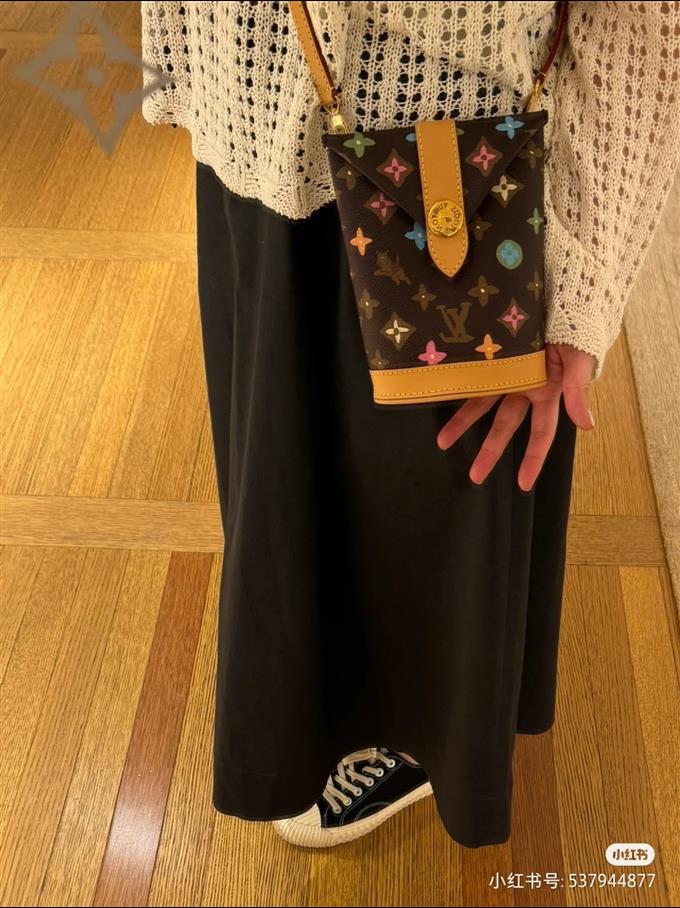 2025224M83344101738882