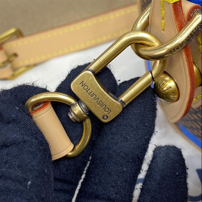 2025224N40611101731305