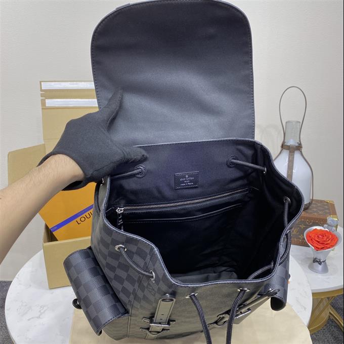 2025224N41379101728258