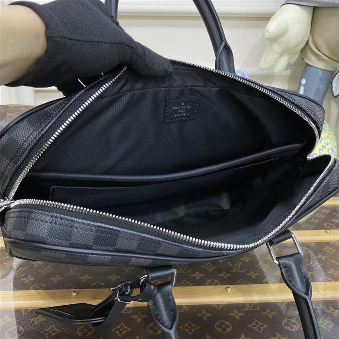 2025224M40445121437968