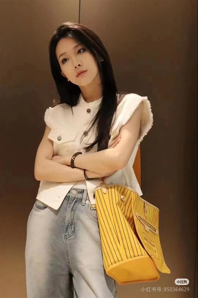 2025224M11947103833425