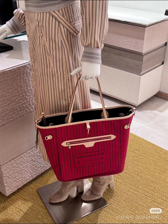 2025224M1209611517568