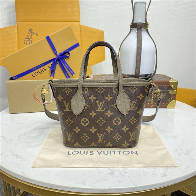 2025224M12106103827685