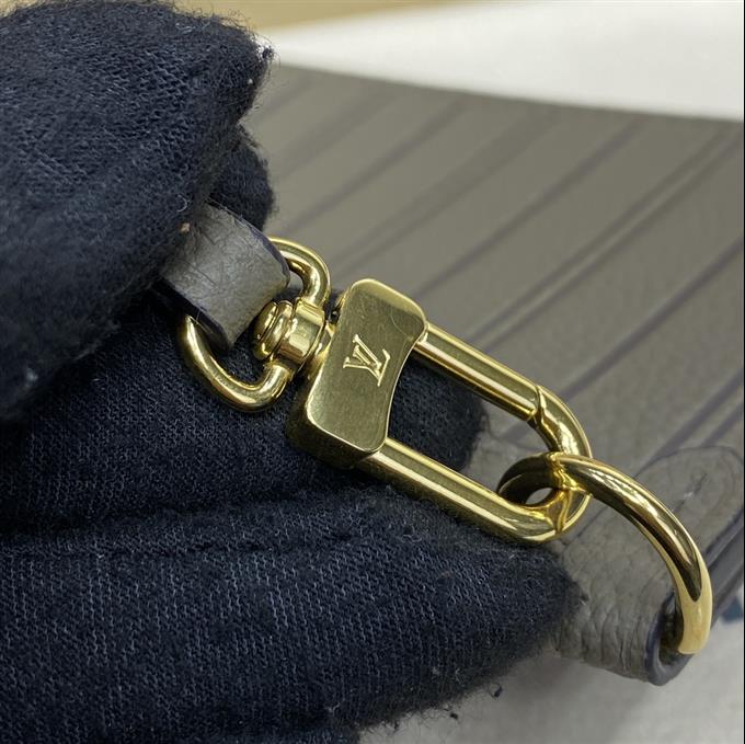 2025224M12109103825652