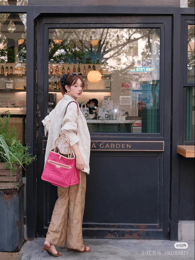 2025224M12257103831243