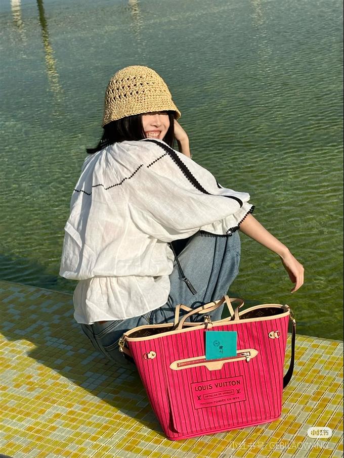 2025224M12257103832201