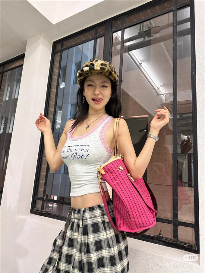 2025224M12257103833897