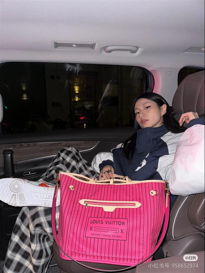 2025224M12257103833945