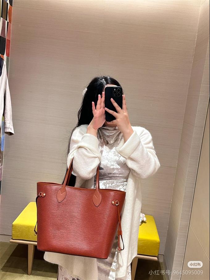 2025224M1274611519282