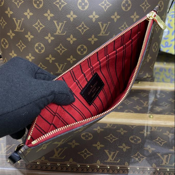 2025224M411761158110