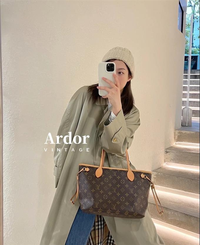 2025224M4124511518545