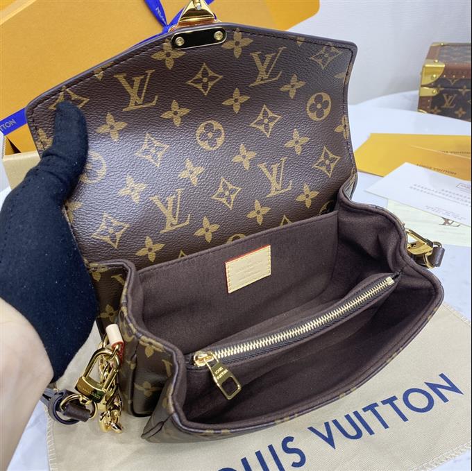 2025224M46279223652342