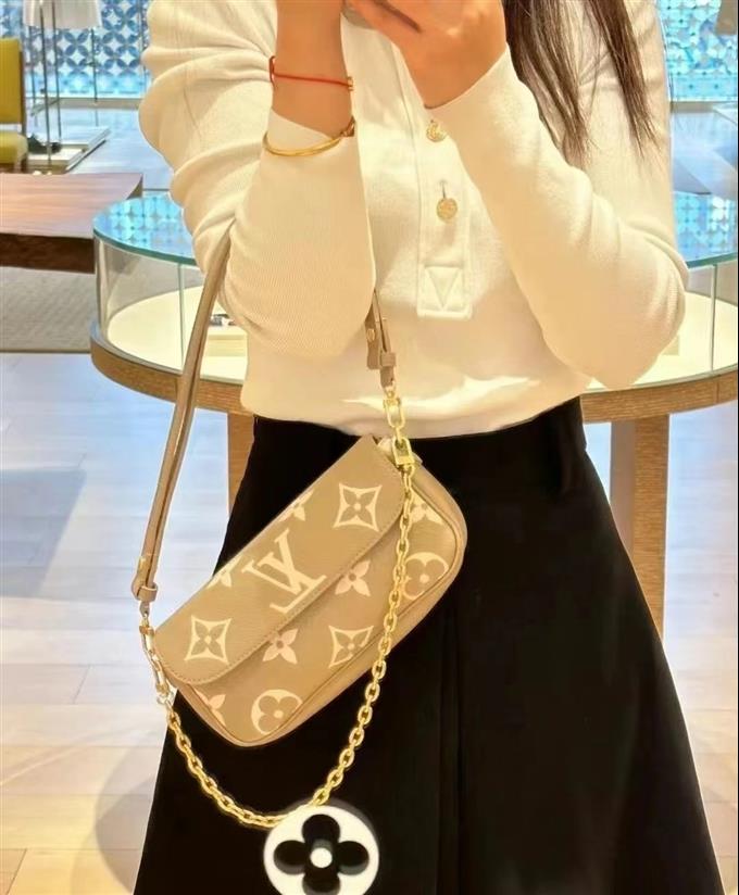 2025224M82211222421400