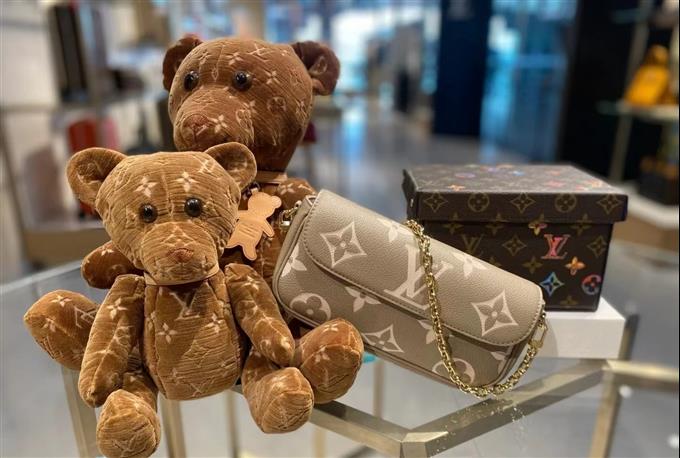 2025224M82211222425896