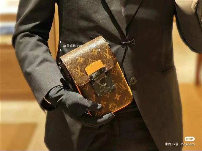 2025224M82535224631999