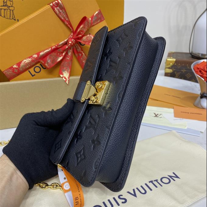 2025224M82637222415764