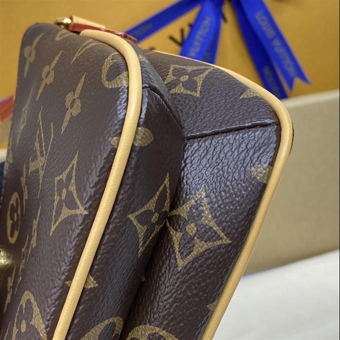 2025224M83008223658158