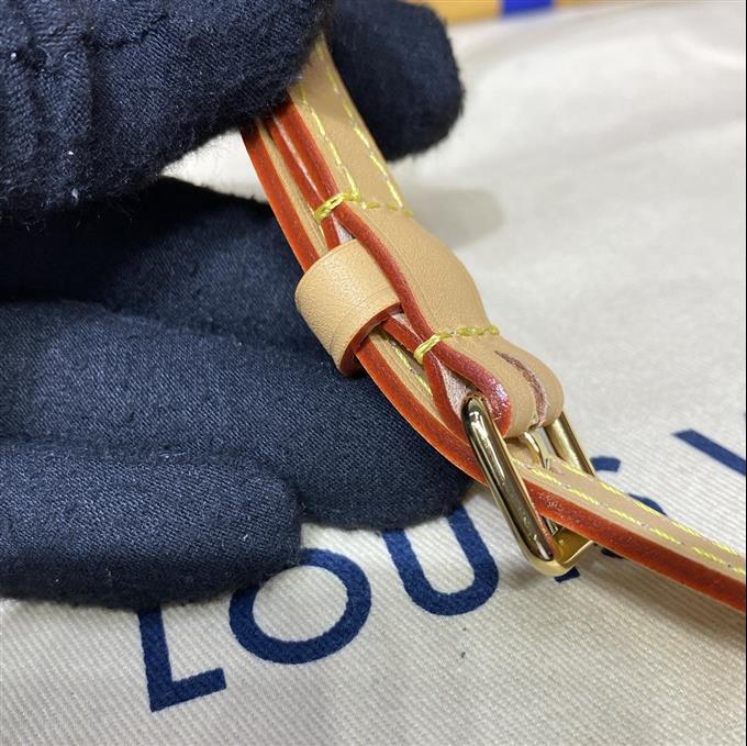 2025224M83298223658471