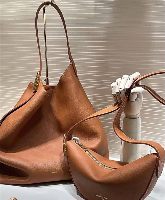 2025224M83546224632693