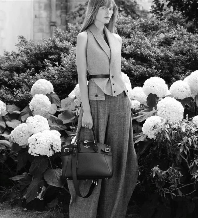 2025224M22914214941421