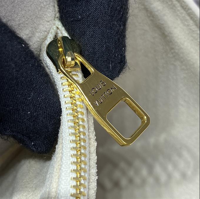 2025224M24611224558351