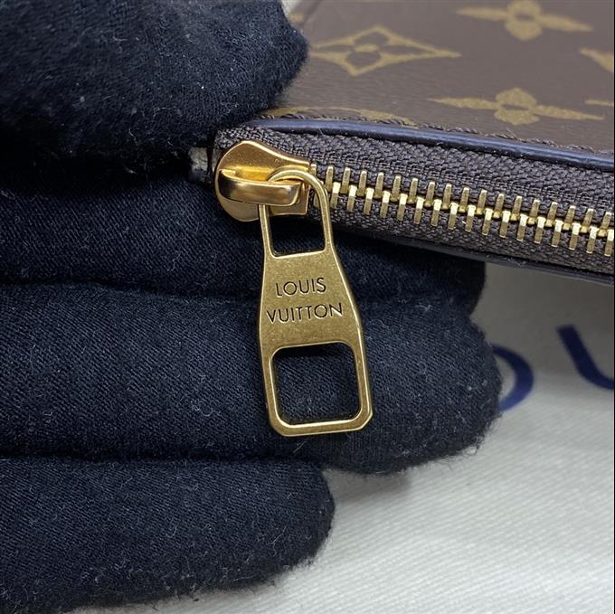 2025224M2485622240158