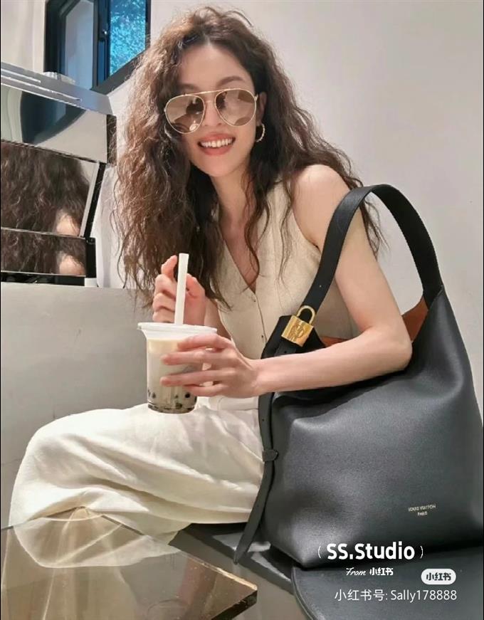 2025224M24856222438136