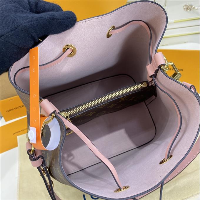 2025224M44022223648368