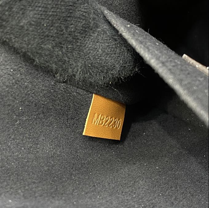 2025224M44391223648539