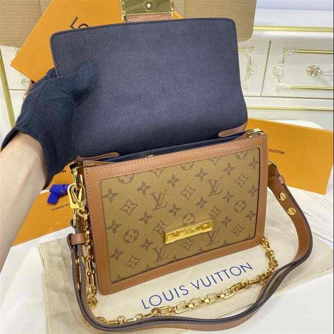 2025224M44391223648555