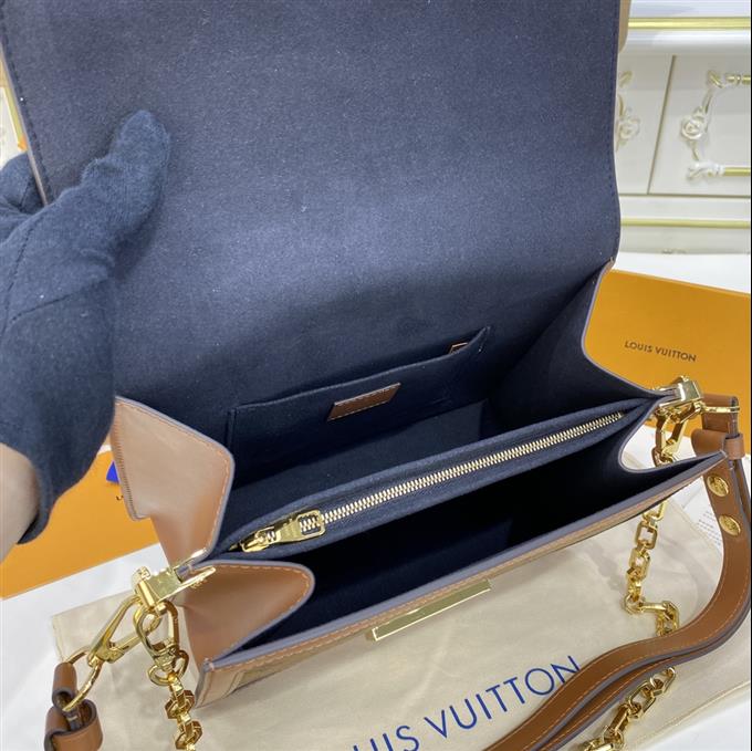 2025224M44391223648570