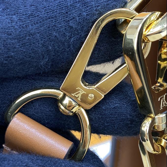 2025224M44391223648633