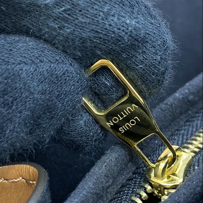 2025224M44391223648695