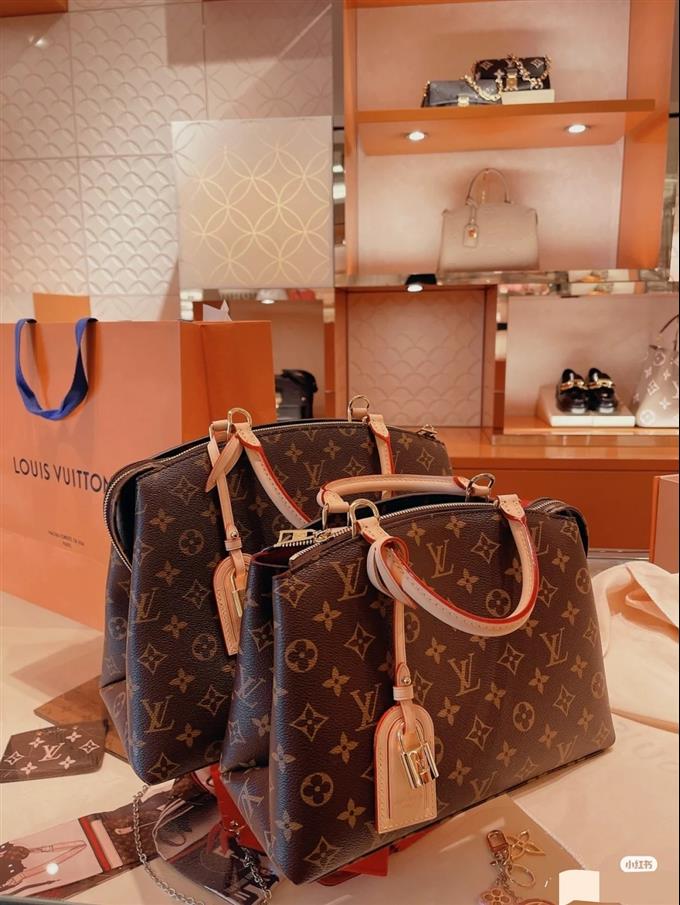 2025224M45898215745383