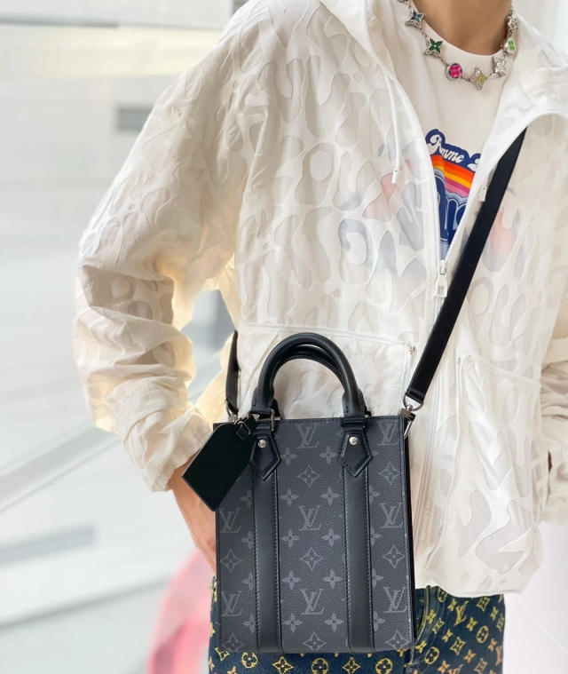 2025224M4645315153122