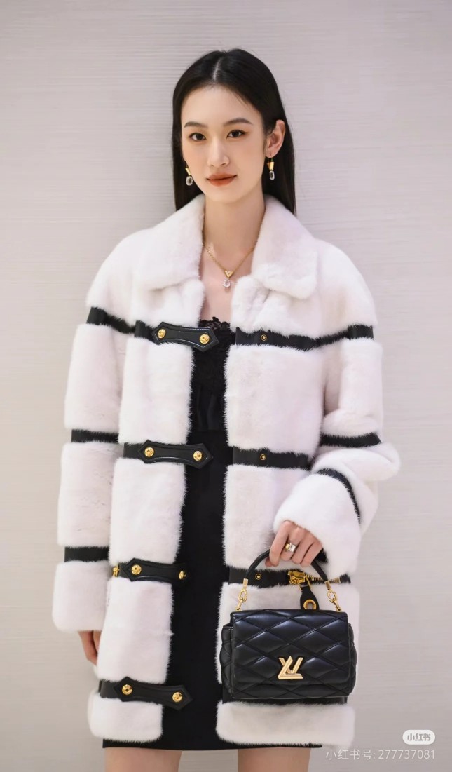 2025224M1200411292384