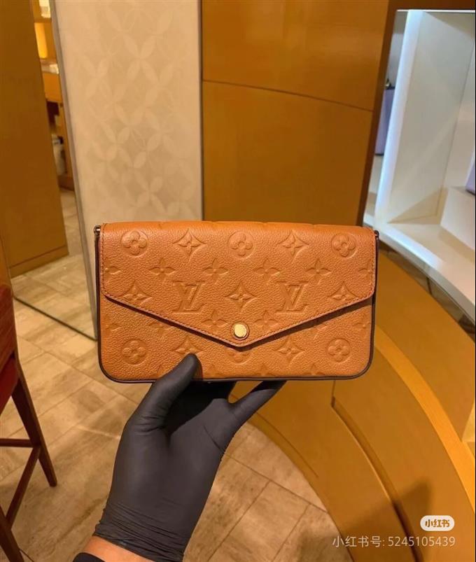 2025224M1275414112701