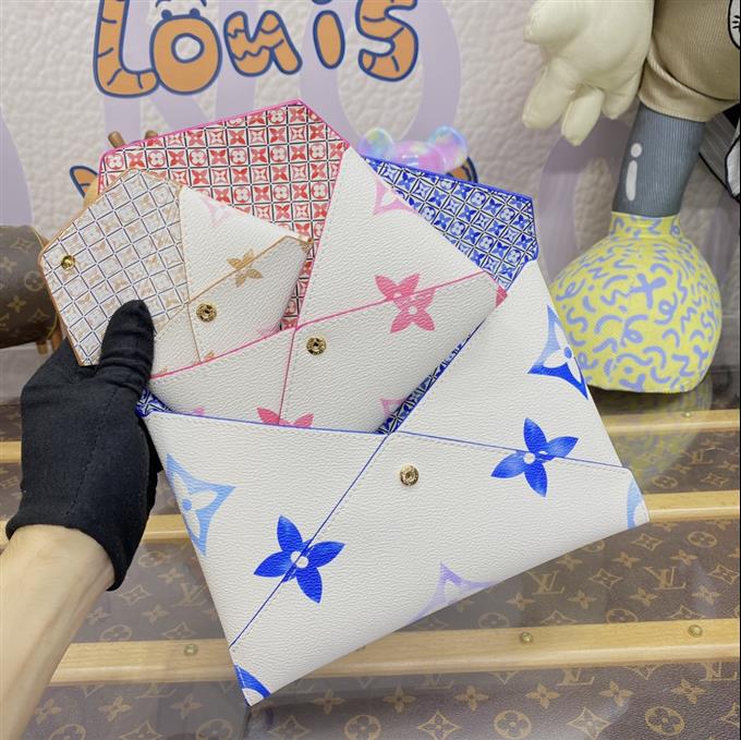 2025224M823871419705