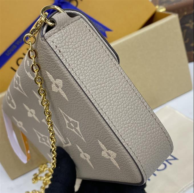 2025224M82777221813112