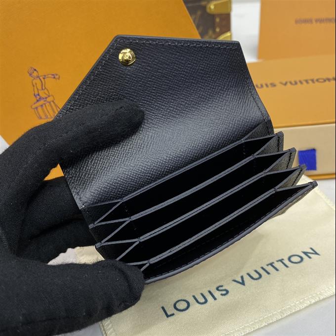 2025224M81855104125977