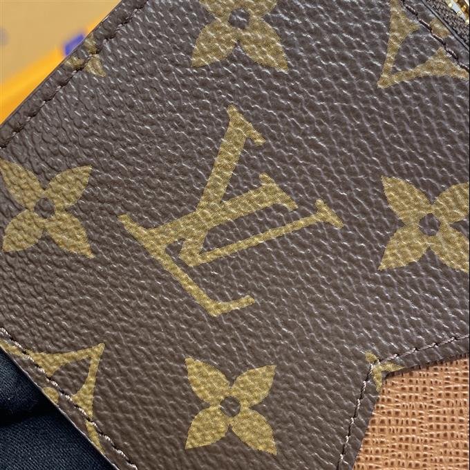 2025224M81880104111972