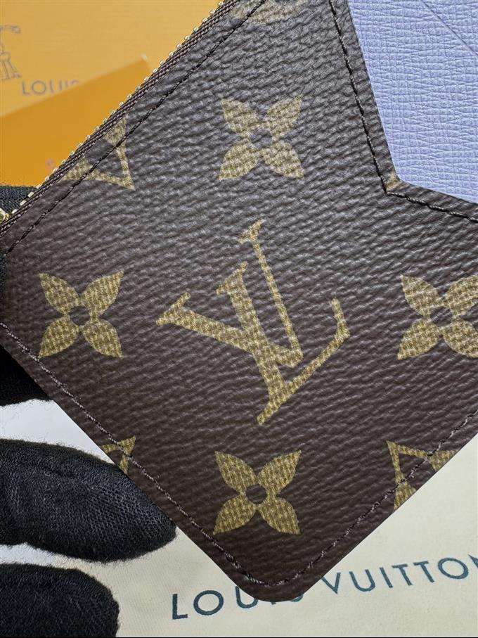 2025224M81880104112227